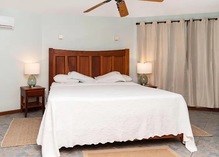 White Sands Cove E01-partial Ocean View 2 Bedroom By Floreo San Pedro (Ambergris Caye)