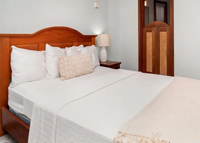 White Sands Cove E01-partial Ocean View 2 Bedroom By Floreo 4*